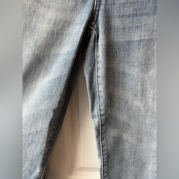 Cabi 6 Light Wash Palm Beach Crop Blue Button-Fly Jeans - Picture 8 of 9